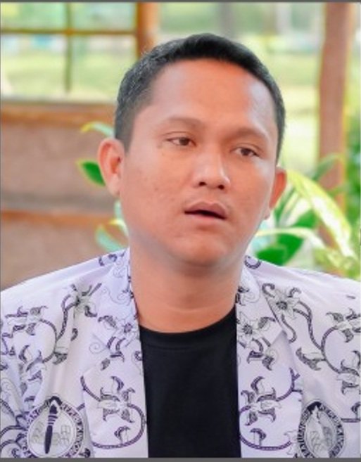 BONIN, S.Pd.M.Si